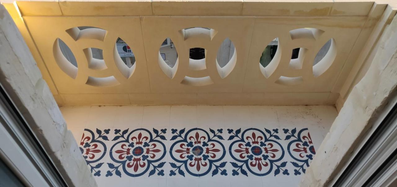 Walter'S B&B Gzira Bagian luar foto
