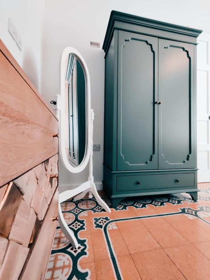 Walter'S B&B Gzira Bagian luar foto